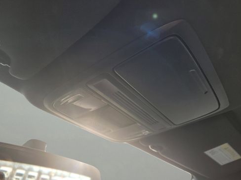 Used 2017 Honda Accord Sport image 24