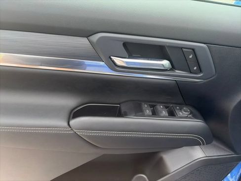 New 2027 GMC Terrain Elevation w/ LPO, Floor Liner Package FWD image 17