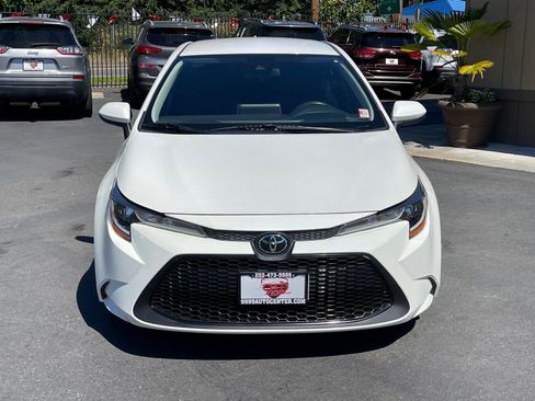 Used 2020 Toyota Corolla LE w/ Carpet Mat Package (TMS) image 3