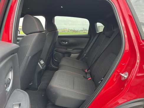 Used 2025 Honda HR-V Sport image 16