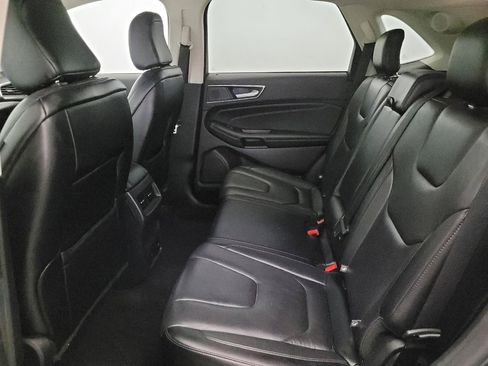 Used 2020 Ford Edge Titanium AWD/4WD image 18