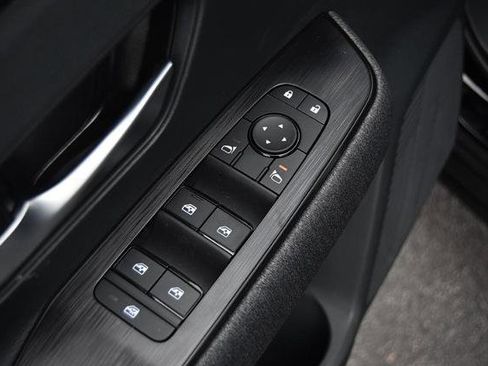 New 2026 Nissan Kicks SV w/ SV Premium Package image 8