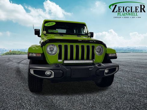 Used 2021 Jeep Wrangler Unlimited Sahara w/ Uconnect 4C Nav & Sound Group AWD/4WD image 8