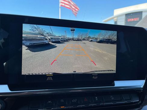 Used 2024 Chevrolet Silverado 1500 LT w/ Z71 Off-Road Package image 20