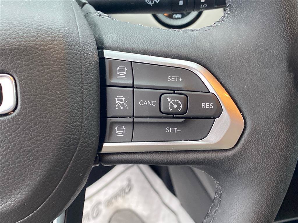 Used 2025 Jeep Compass Limited w/ Elite Group AWD/4WD image 19