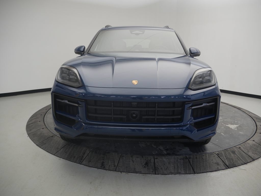 Certified 2026 Porsche Cayenne AWD/4WD image 10