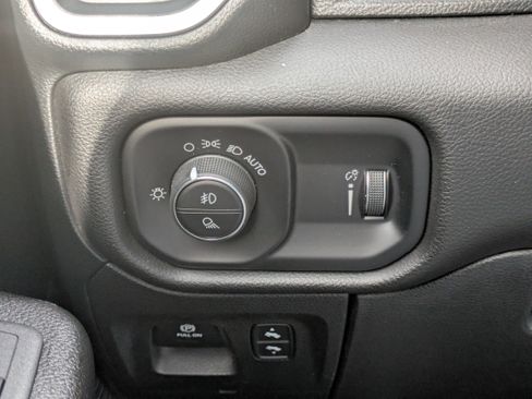 Used 2023 RAM 1500 Big Horn image 14