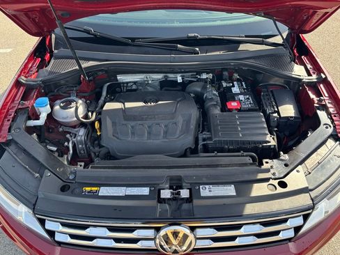 Used 2020 Volkswagen Tiguan SE w/ Panoramic Sunroof Package image 30