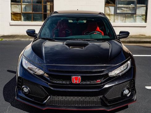 Used 2017 Honda Civic Type R image 11