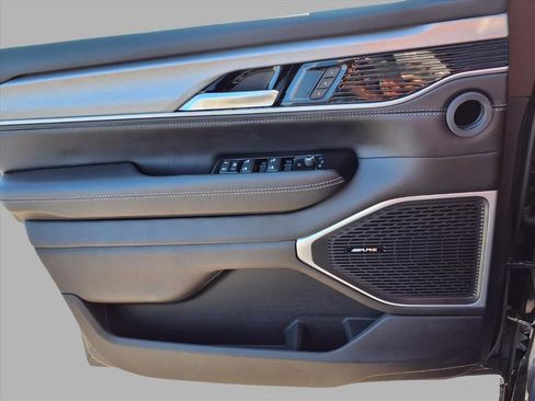 New 2026 Jeep Grand Wagoneer 4WD image 15