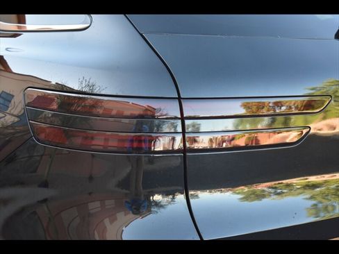 Used 2022 Genesis GV70 3.5T Sport w/ Sport Prestige Package image 53