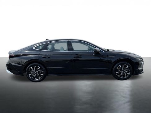 Used 2025 Hyundai Sonata SEL FWD image 9