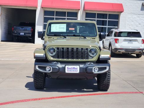 New 2026 Jeep Gladiator Sport AWD/4WD image 6