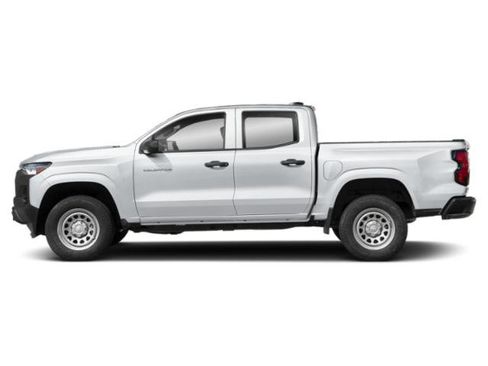 Used 2025 Chevrolet Colorado W/T image 2