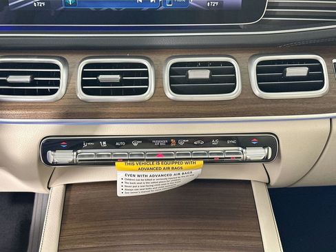 New 2026 Mercedes-Benz GLS 450 4MATIC image 16