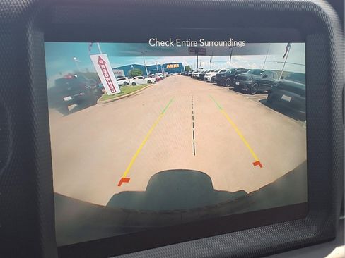 Used 2022 Jeep Wrangler Unlimited Sahara AWD/4WD image 17