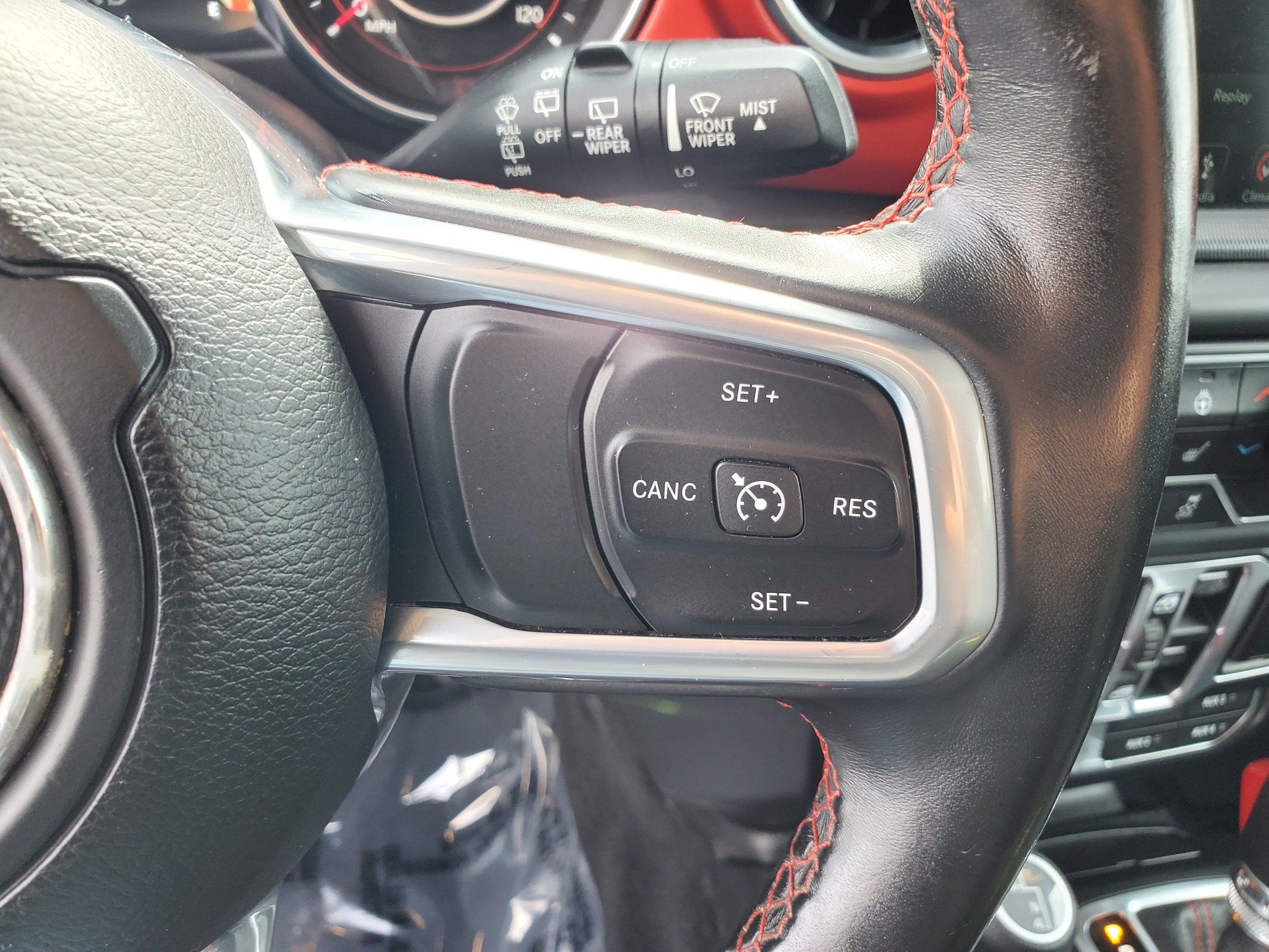 Used 2018 Jeep Wrangler Unlimited Rubicon AWD/4WD image 16