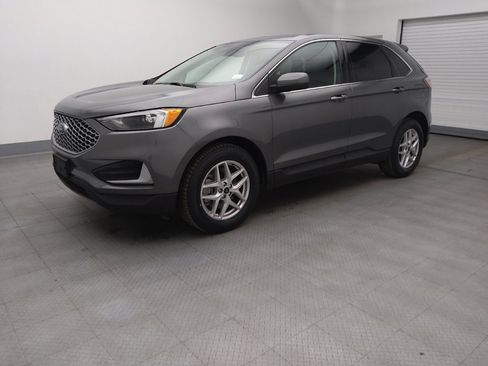 Used 2024 Ford Edge SEL image 2