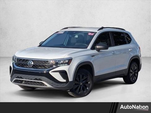 Used 2022 Volkswagen Taos S image 1