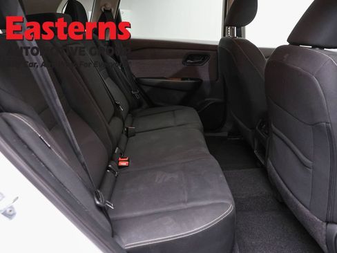Used 2023 Nissan Rogue S AWD/4WD image 24