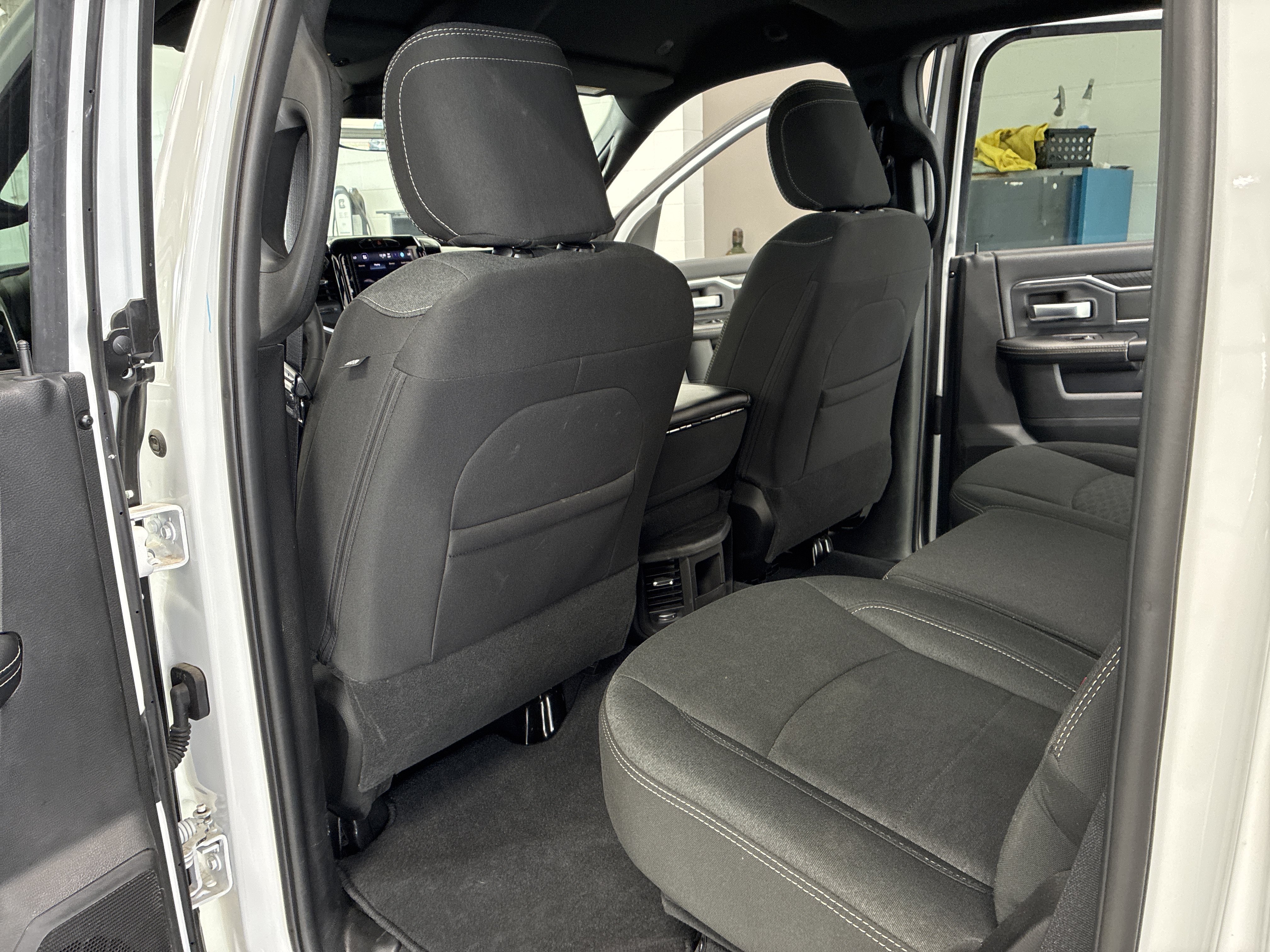 Certified 2025 RAM 2500 Big Horn AWD/4WD image 15