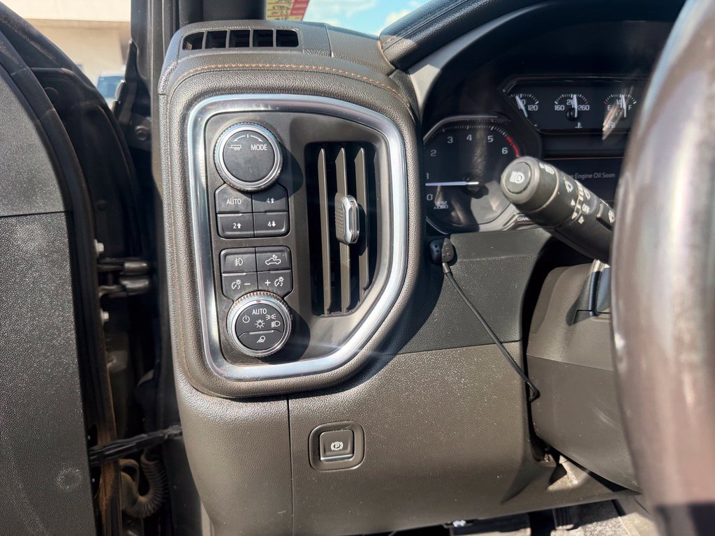 Used 2022 GMC Sierra 2500 AT4 w/ Driver Alert Package I AWD/4WD image 25