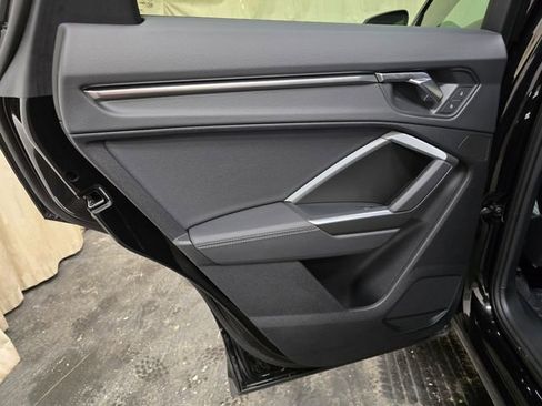 Used 2025 Audi Q3 2.0T Premium w/ Convenience Package image 30