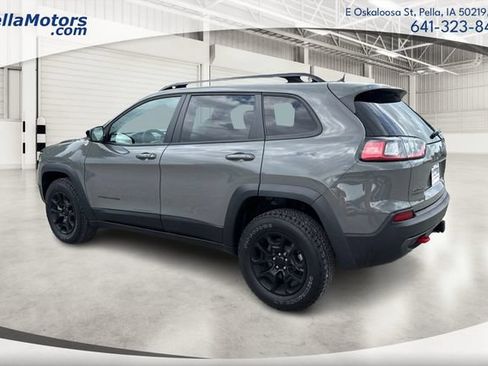 Used 2022 Jeep Cherokee Trailhawk w/ Sun, Sound & Nav Group AWD/4WD image 5