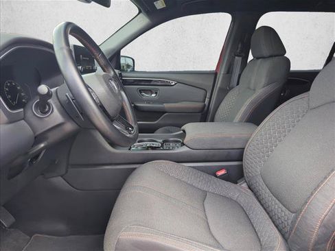 Used 2024 Honda Pilot Sport image 13
