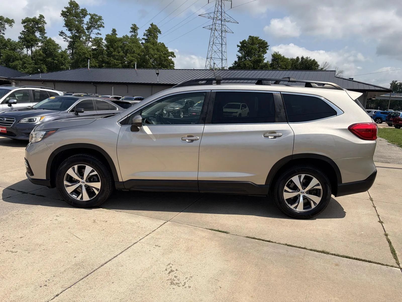 Used 2019 Subaru Ascent Premium AWD/4WD image 5