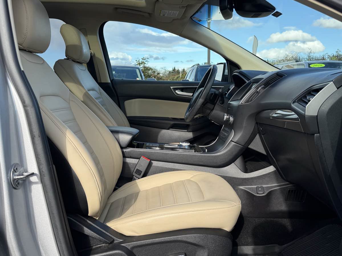 Used 2019 Ford Edge SEL w/ Equipment Group 201A AWD/4WD image 18