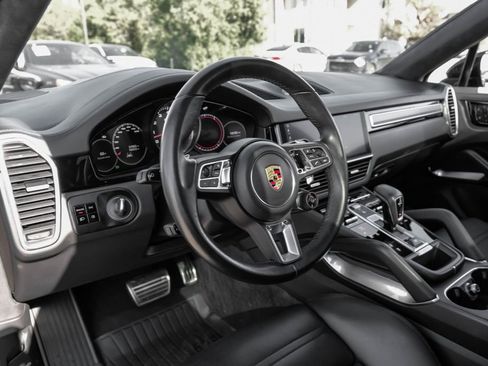 Used 2020 Porsche Cayenne Turbo image 13