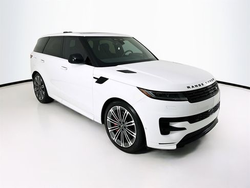 Used 2025 Land Rover Range Rover Sport Dynamic SE image 1