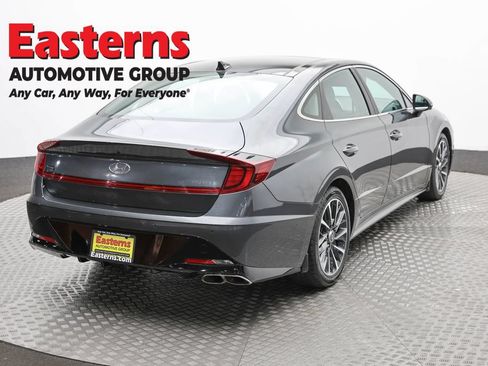 Used 2023 Hyundai Sonata Limited w/ Preferred Accessory Package FWD image 5