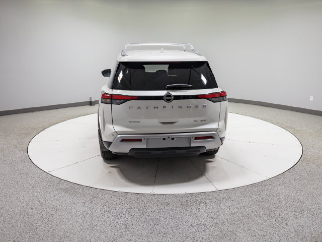 Used 2024 Nissan Pathfinder SL AWD/4WD image 33