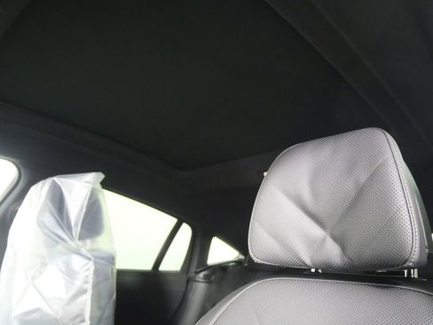 New 2026 BMW X6 xDrive40i w/ Climate Comfort Package image 12