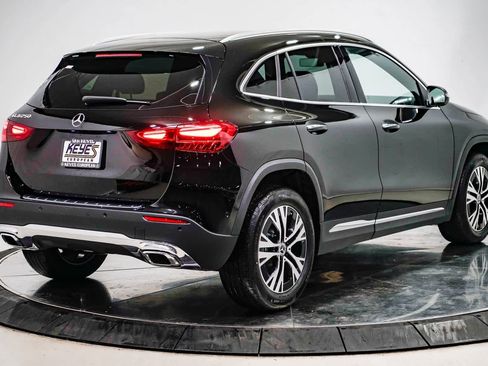 Used 2025 Mercedes-Benz GLA 250 image 4