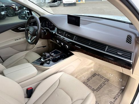 Used 2018 Audi Q7 3.0T Premium Plus w/ Premium Plus Package AWD/4WD image 24