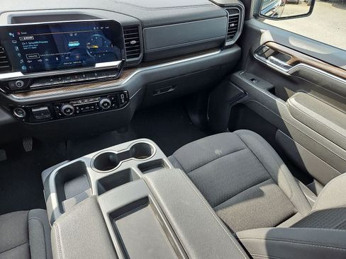 Used 2024 Chevrolet Silverado 1500 RST w/ Z71 Off-Road Package AWD/4WD image 12