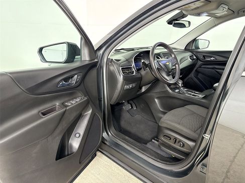 Used 2021 Chevrolet Equinox LT AWD/4WD image 3