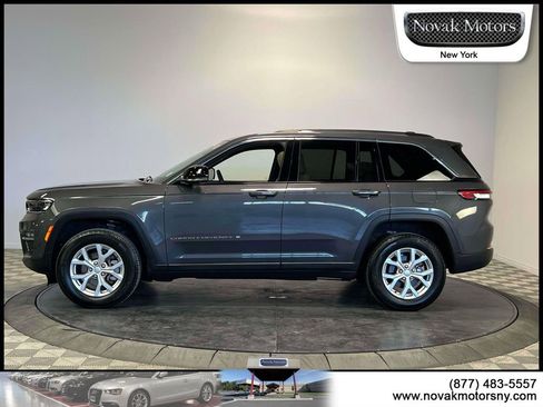 Used 2023 Jeep Grand Cherokee Limited w/ Luxury Tech Group II image 5