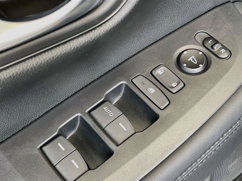 New 2027 Honda HR-V LX image 19