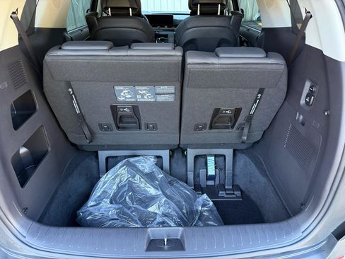 Used 2025 Kia Carnival SX Prestige FWD image 22