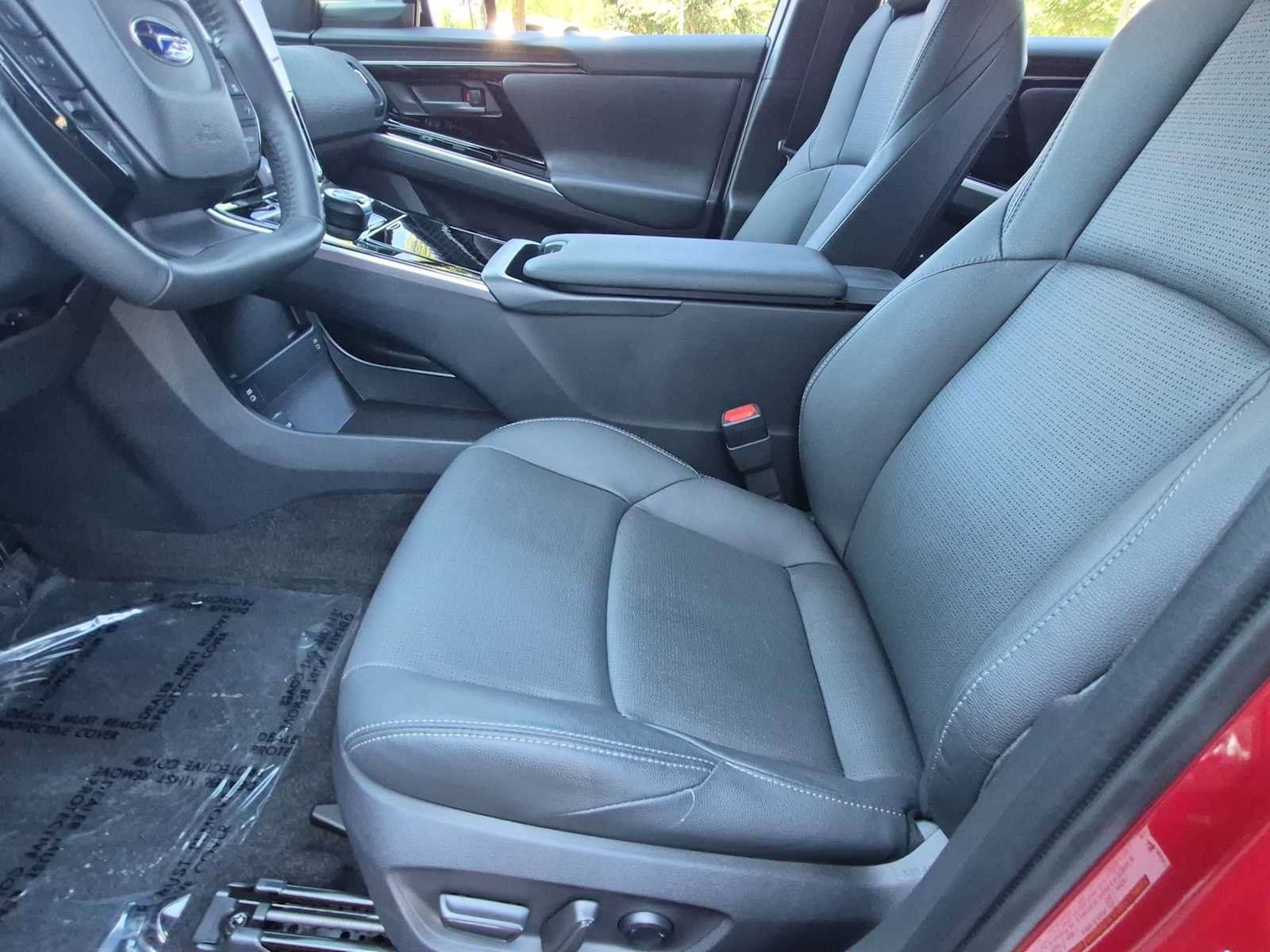 Used 2024 Subaru Solterra w/ Touring Package AWD/4WD image 16