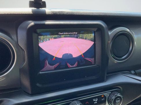 Used 2021 Jeep Wrangler Unlimited Sport AWD/4WD image 17