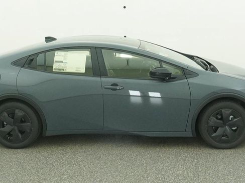 New 2026 Toyota Prius Plug-In Hybrid image 39