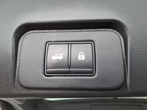 Certified 2023 Nissan Rogue SV w/ SV Premium Package image 9