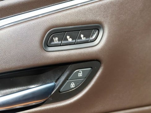Used 2022 Cadillac Escalade Sport w/ Touring Package AWD/4WD image 13