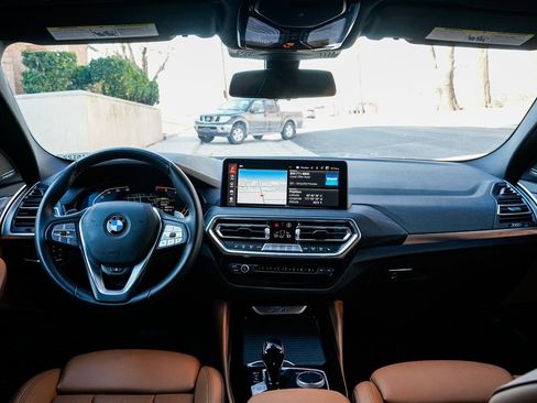 Used 2023 BMW X4 xDrive30i w/ Premium Package image 12