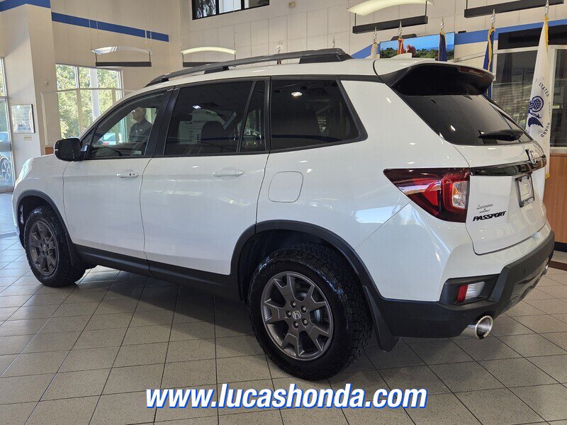 Used 2024 Honda Passport TrailSport image 6